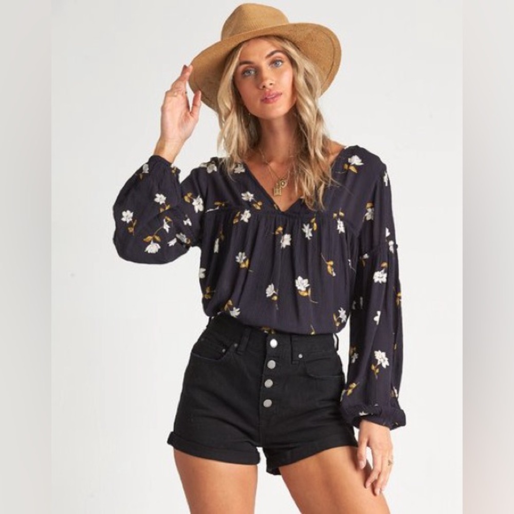 Billabong Black Ruffled Puff Sleeve Blouse